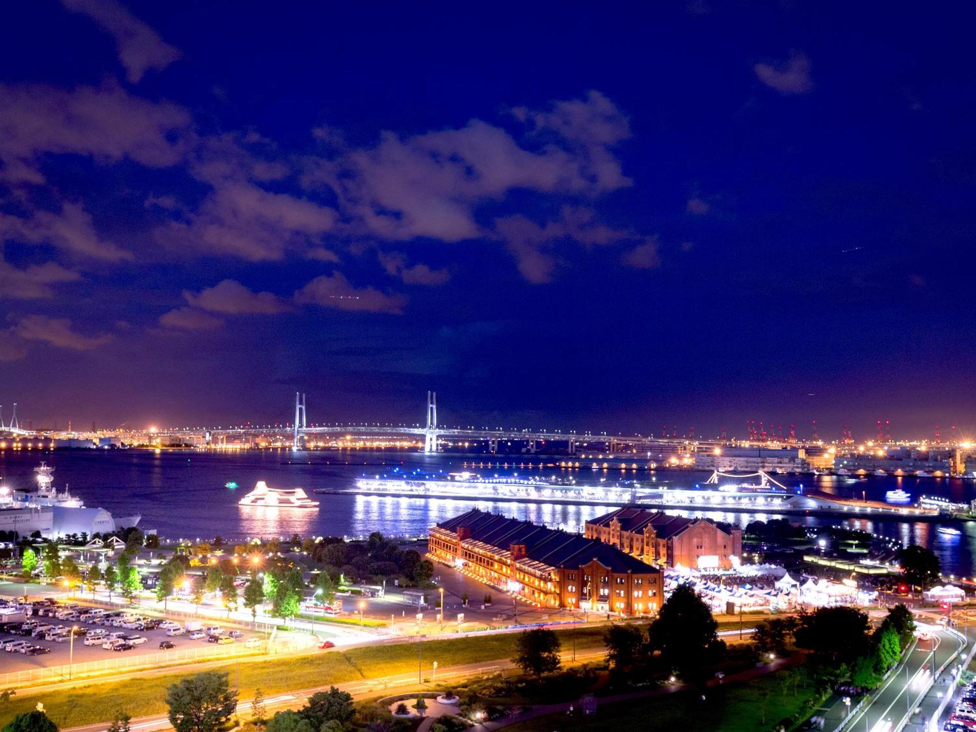 Отель Navios Yokohama Йокогама Экстерьер фото