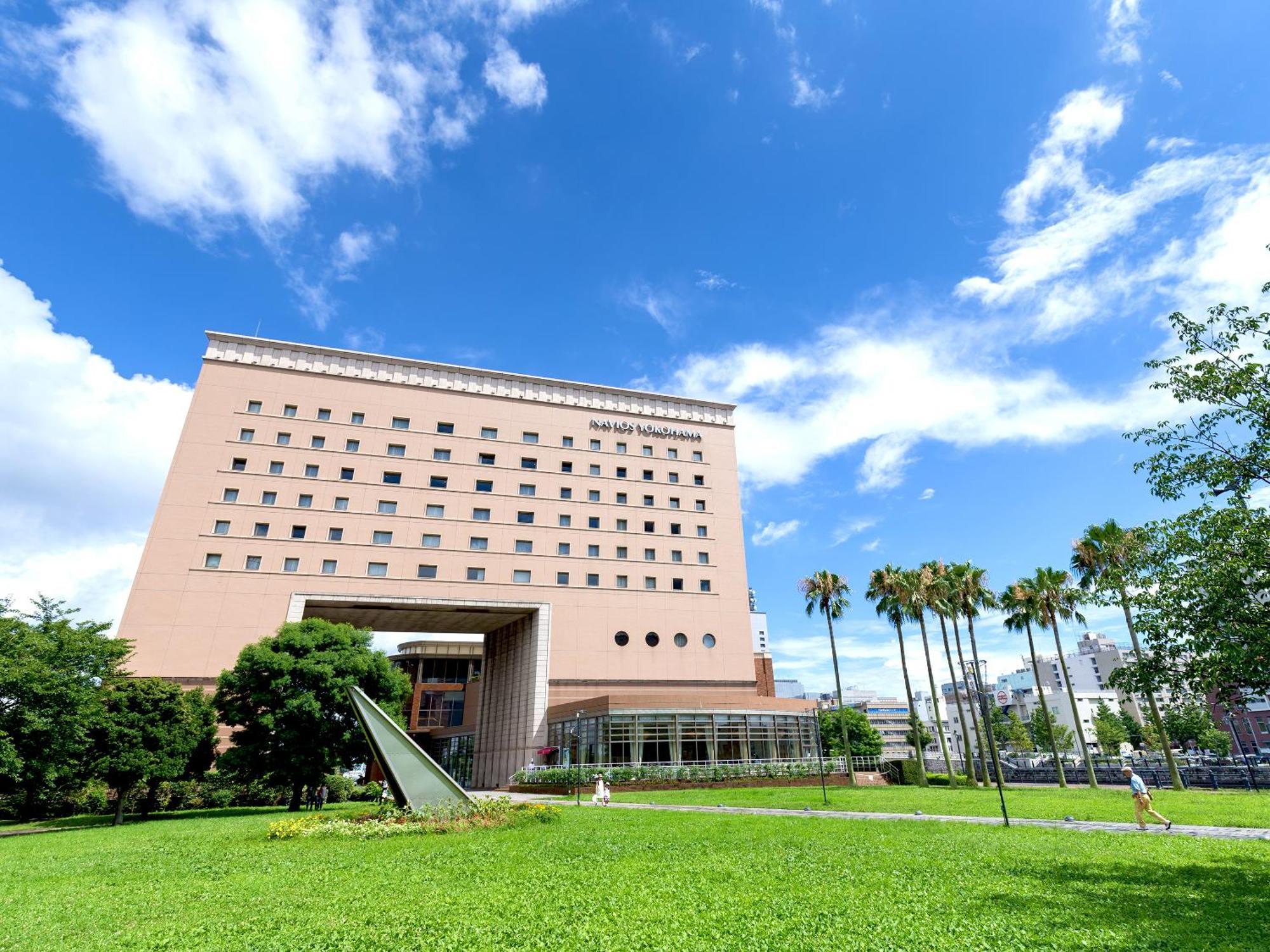 Отель Navios Yokohama Йокогама Экстерьер фото