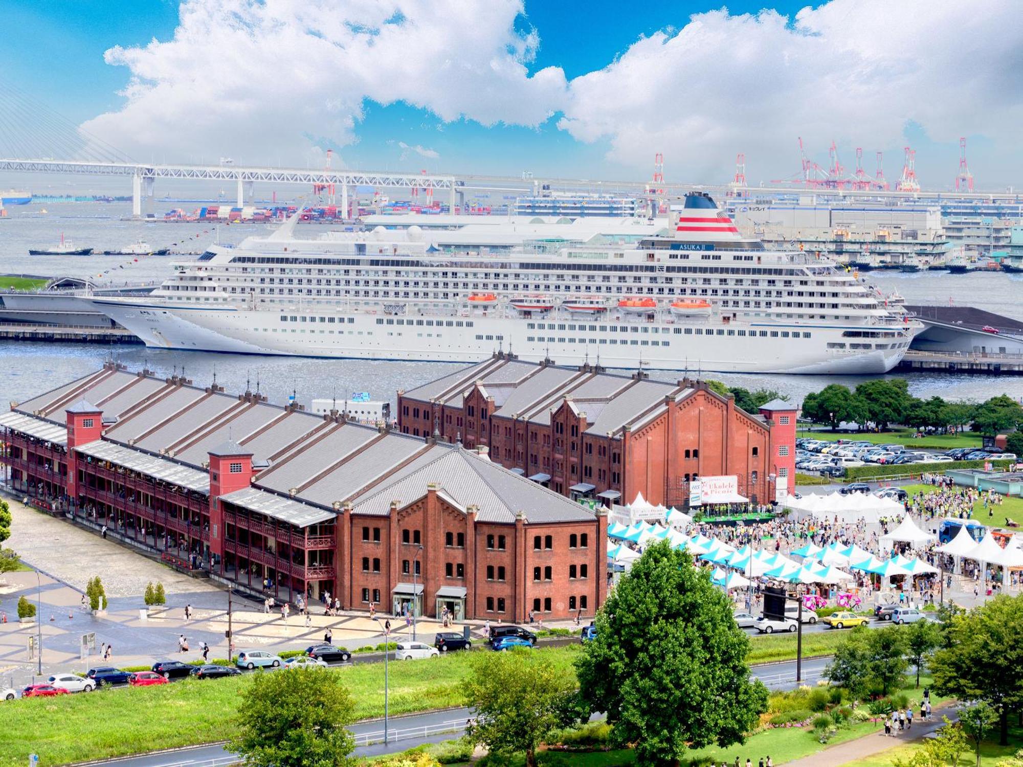 Отель Navios Yokohama Йокогама Экстерьер фото
